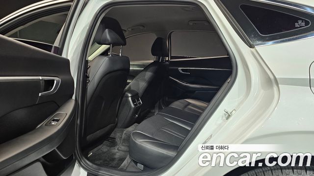 Hyundai Sonata 2021 — photo 16