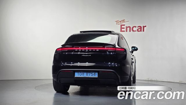 Porsche Macan 2025 — photo 4
