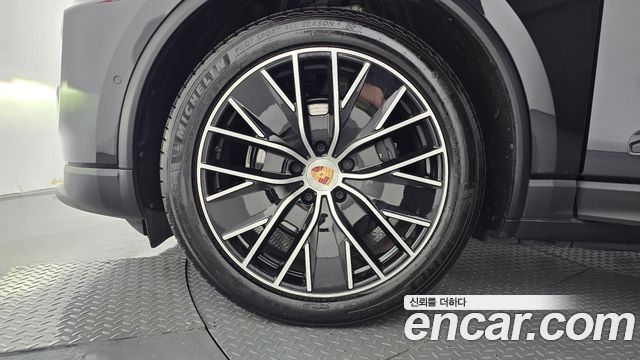 Porsche Macan 2025 — photo 5