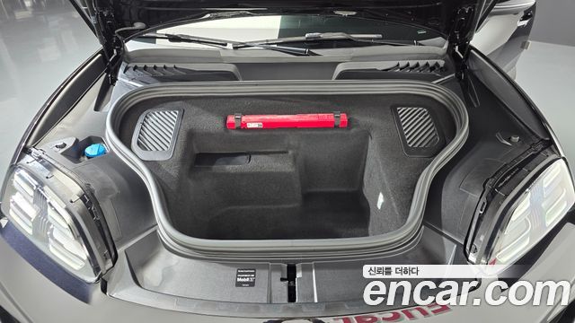 Porsche Macan 2025 — photo 6