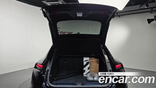Porsche Macan 2025 — photo 27