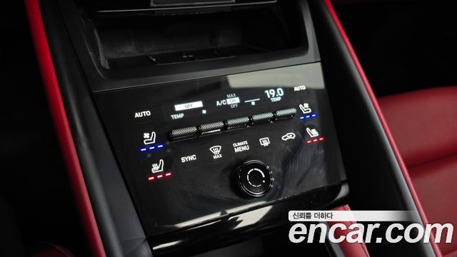 Porsche Macan 2025 — photo 34
