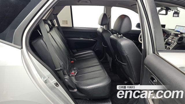 Kia Carens 2010 — photo 11