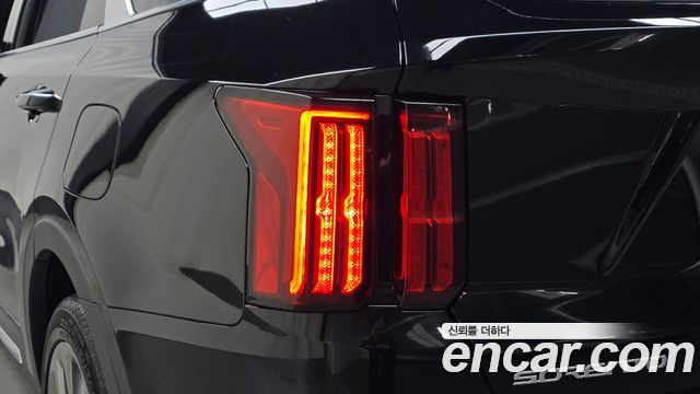 Kia Sorento 2023 — photo 9