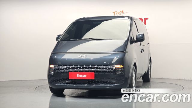 Hyundai Staria 2022 — photo 3