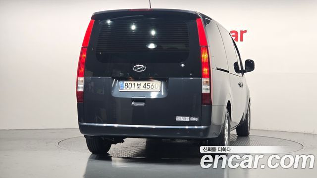 Hyundai Staria 2022 — photo 4