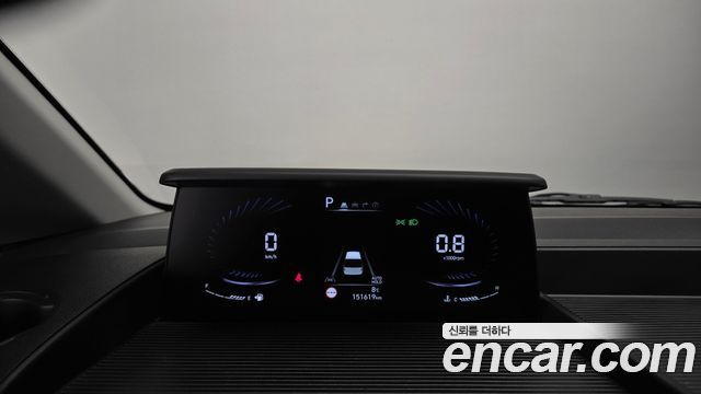 Hyundai Staria 2022 — photo 8