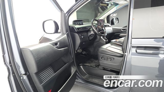 Hyundai Staria 2022 — photo 10