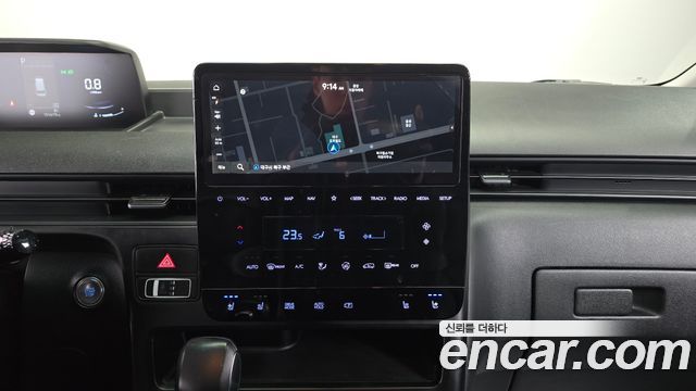 Hyundai Staria 2022 — photo 17