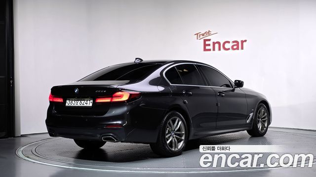 BMW 5-Series 2020 — photo 2