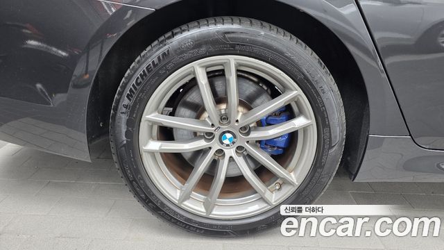 BMW 5-Series 2020 — photo 5