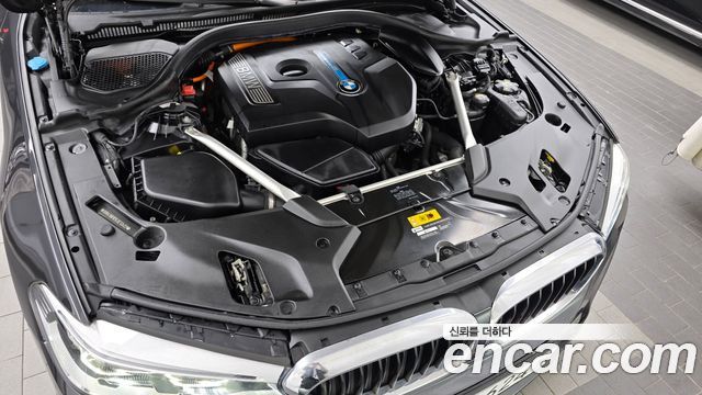 BMW 5-Series 2020 — photo 6