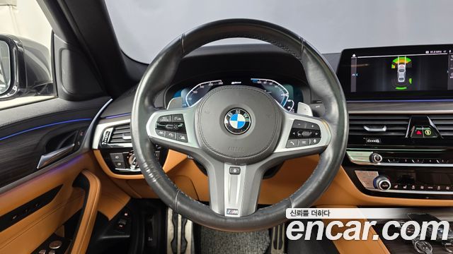 BMW 5-Series 2020 — photo 18