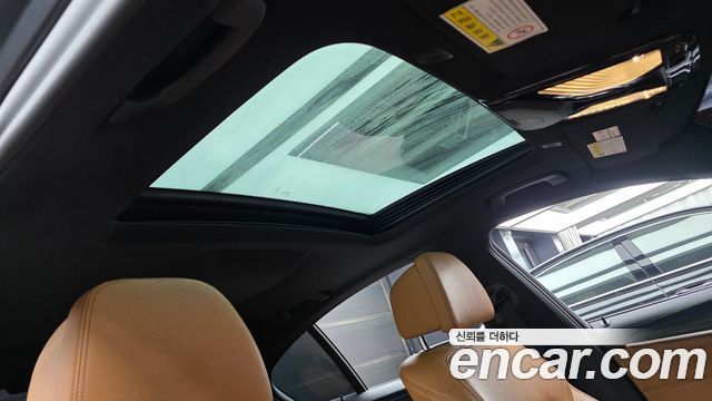 BMW 5-Series 2020 — photo 22