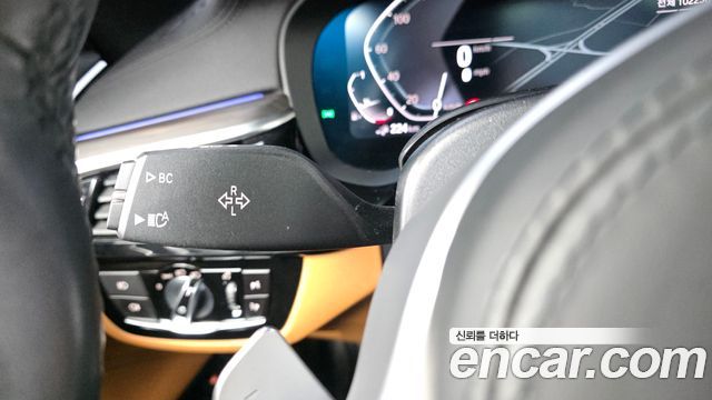 BMW 5-Series 2020 — photo 27