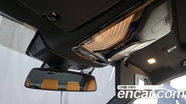 BMW 5-Series 2020 — photo 30