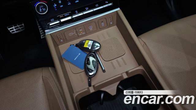 Hyundai Santafe 2024 — photo 36