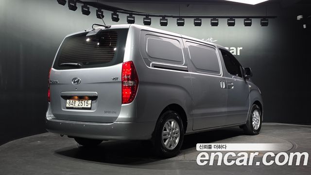 Hyundai Starex 2017 — photo 2