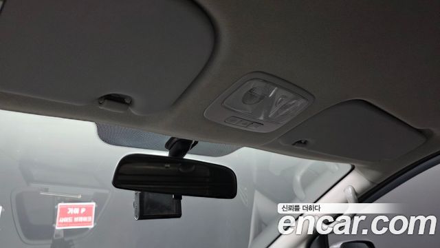 Hyundai Starex 2017 — photo 16