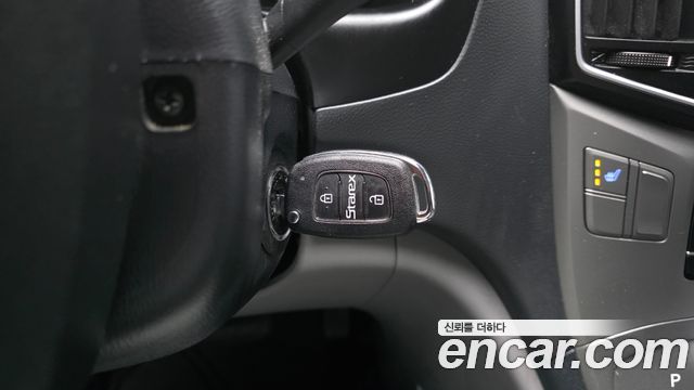 Hyundai Starex 2017 — photo 18
