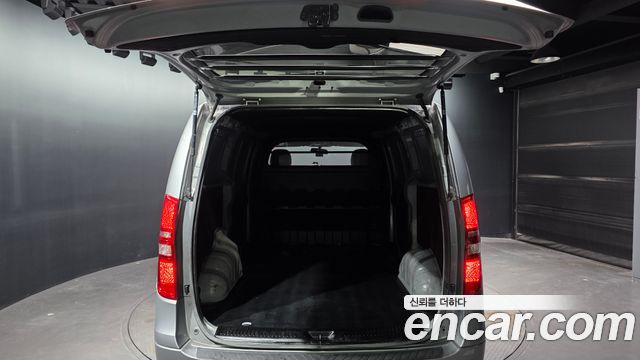 Hyundai Starex 2017 — photo 20