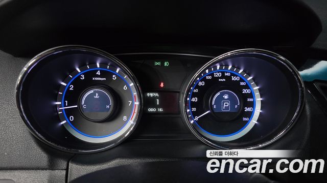 Hyundai Sonata 2012 — photo 11