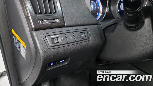 Hyundai Sonata 2012 — photo 18