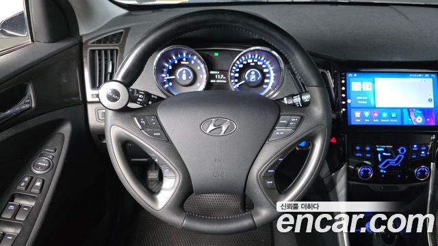Hyundai Sonata 2012 — photo 19