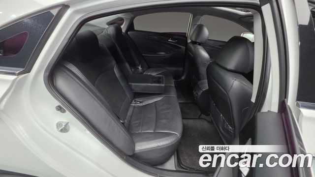 Hyundai Sonata 2012 — photo 24