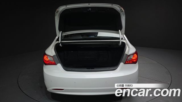 Hyundai Sonata 2012 — photo 25