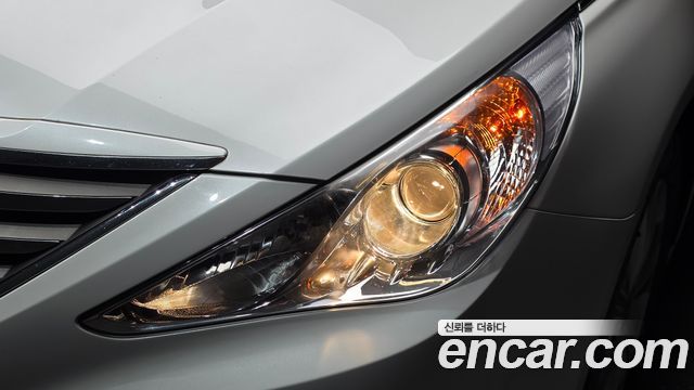 Hyundai Sonata 2012 — photo 8