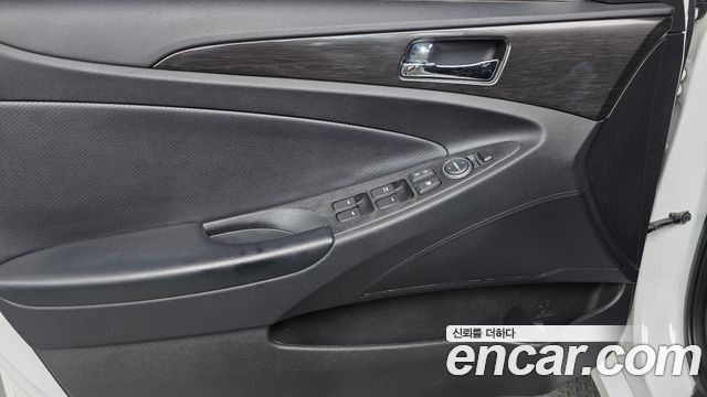 Hyundai Sonata 2012 — photo 14