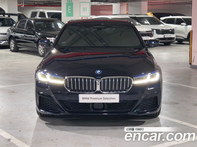 BMW 5-Series 2022 — photo 2