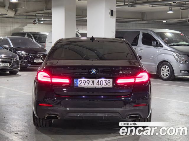 BMW 5-Series 2022 — photo 3