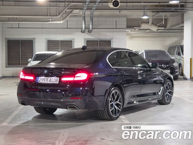 BMW 5-Series 2022 — photo 4