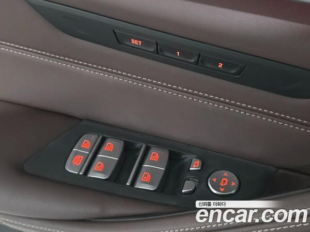 BMW 5-Series 2022 — photo 18