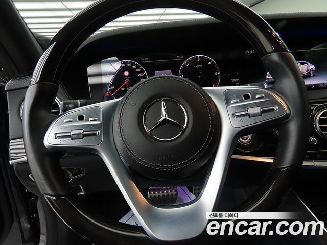 Mercedes-Benz S-Class 2020 — photo 8