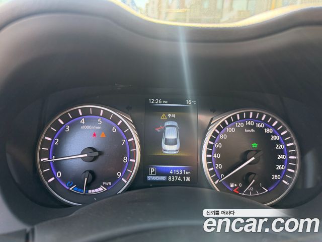 Infiniti Q50 2016 — photo 11
