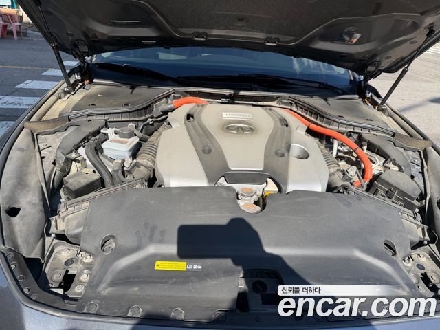 Infiniti Q50 2016 — photo 18