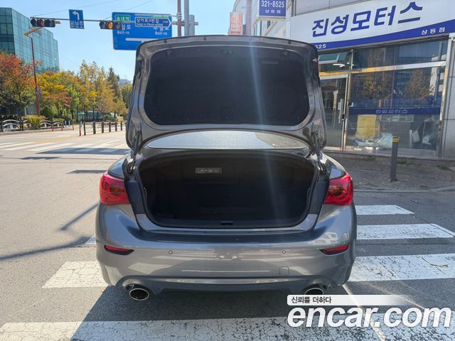Infiniti Q50 2016 — photo 19