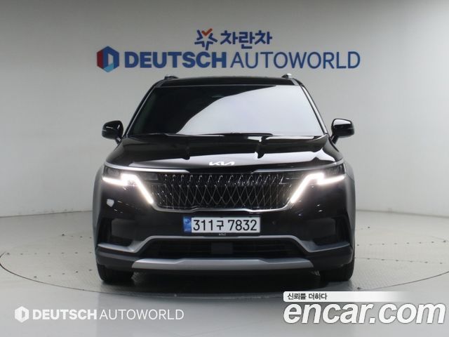 Kia Canival 2023 — photo 3