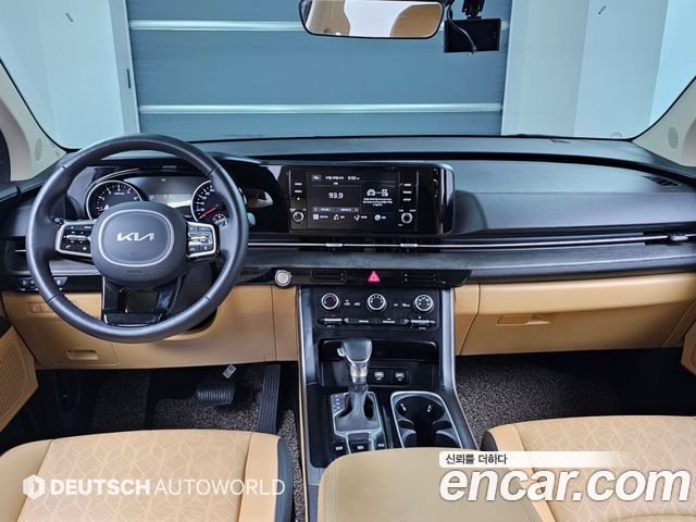 Kia Canival 2023 — photo 7