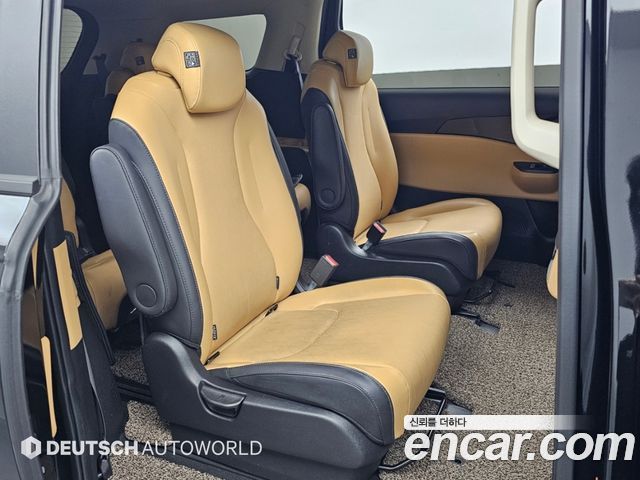 Kia Canival 2023 — photo 12