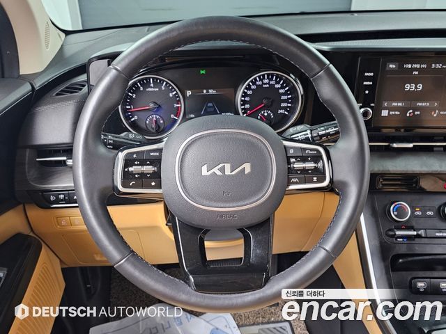 Kia Canival 2023 — photo 13