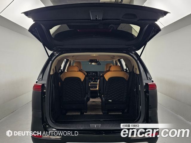 Kia Canival 2023 — photo 19