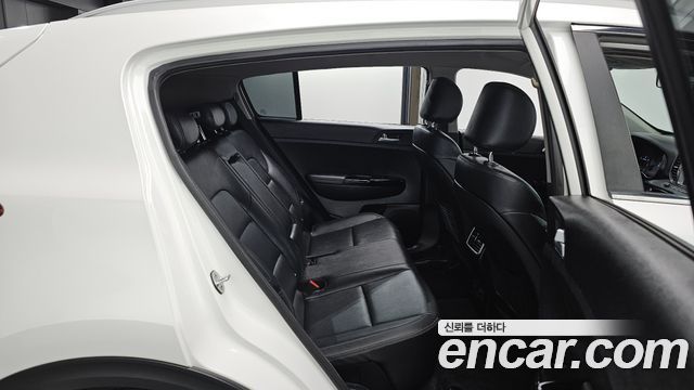 Kia Sportage 2017 — photo 16