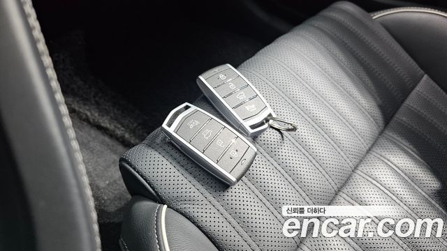 Genesis G70 2018 — photo 20