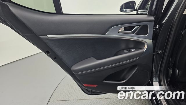 Genesis G70 2018 — photo 15