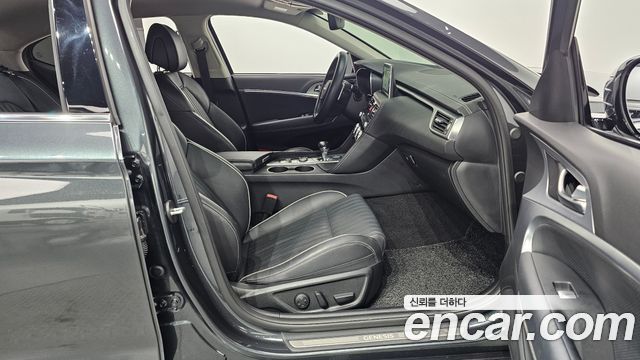 Genesis G70 2018 — photo 16