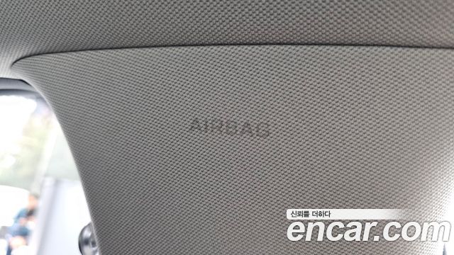 Genesis G70 2018 — photo 25